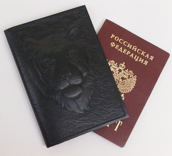 Купить оптом Обложка для паспорта "Хищник Тигр" кожа (3D) цвет чёрный